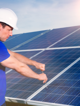 Dịch vụ bảo trì hệ thống điện mặt trời áp mái