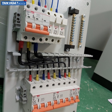 Tủ điện phân phối cho hệ bơm nước rửa sàn