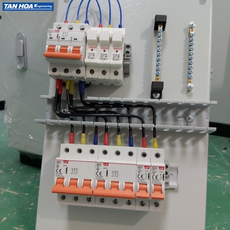 Tủ điện phân phối cho hệ bơm nước rửa sàn